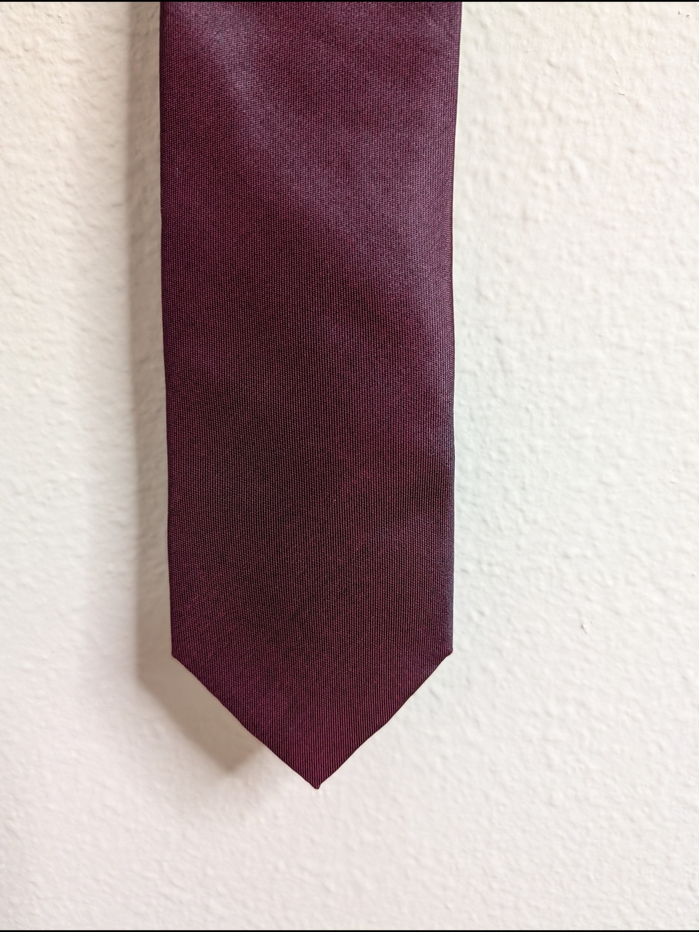 Kenneth Cole Reaction 100% Silk Tie | Burgundy Solid Skinny | 2.5"